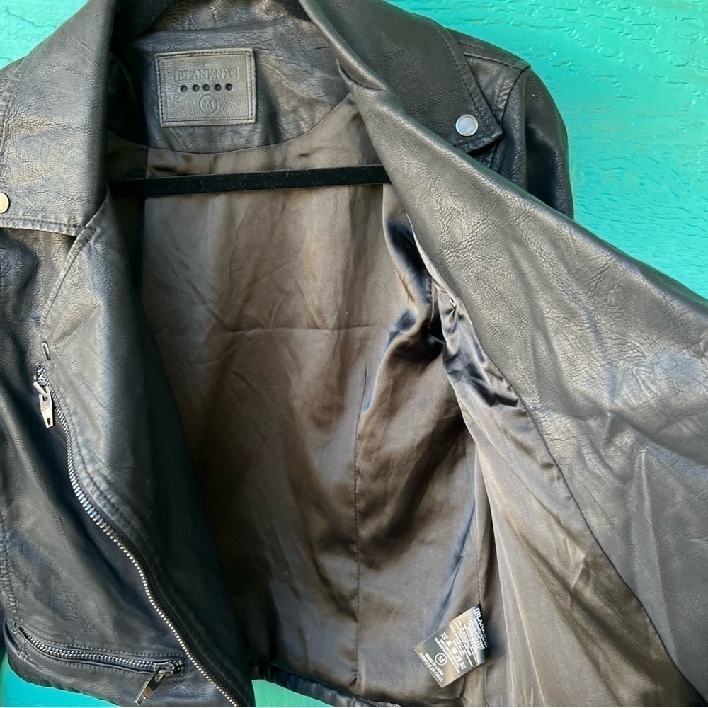 BLANK NYC VEGAN LEATHER MOTO JACKET SIZE MEDIUM EUC - Picture 7 of 10